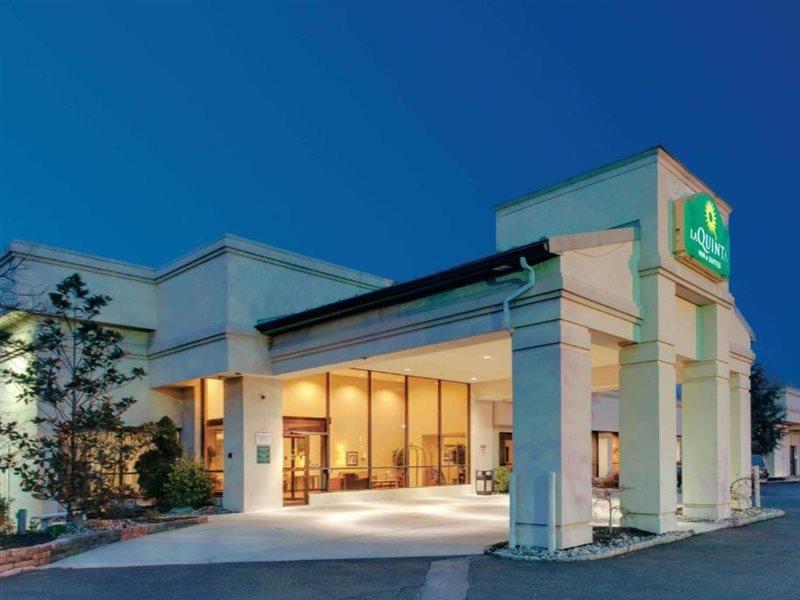Ramada Inn By Wyndham Fairfield Nj Zewnętrze zdjęcie