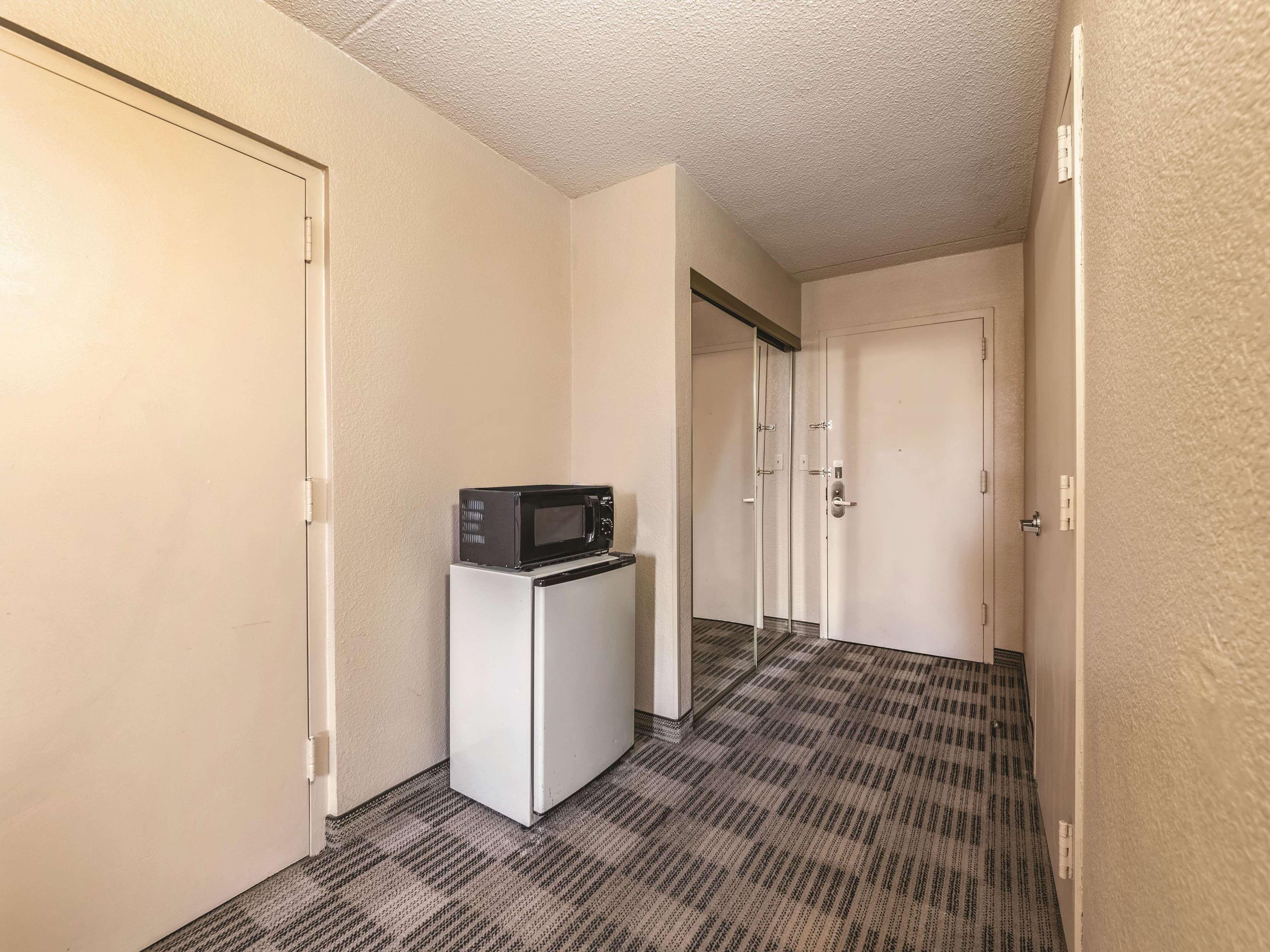 Ramada Inn By Wyndham Fairfield Nj Zewnętrze zdjęcie