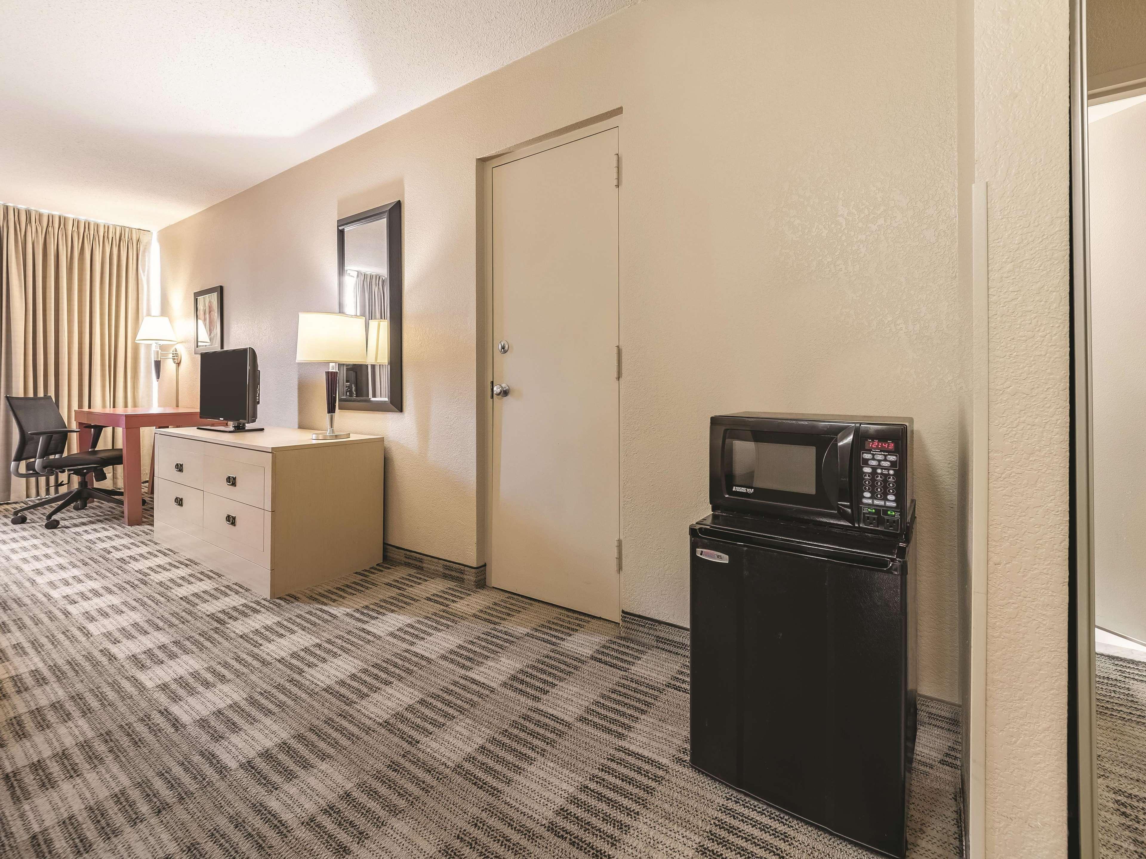 Ramada Inn By Wyndham Fairfield Nj Zewnętrze zdjęcie