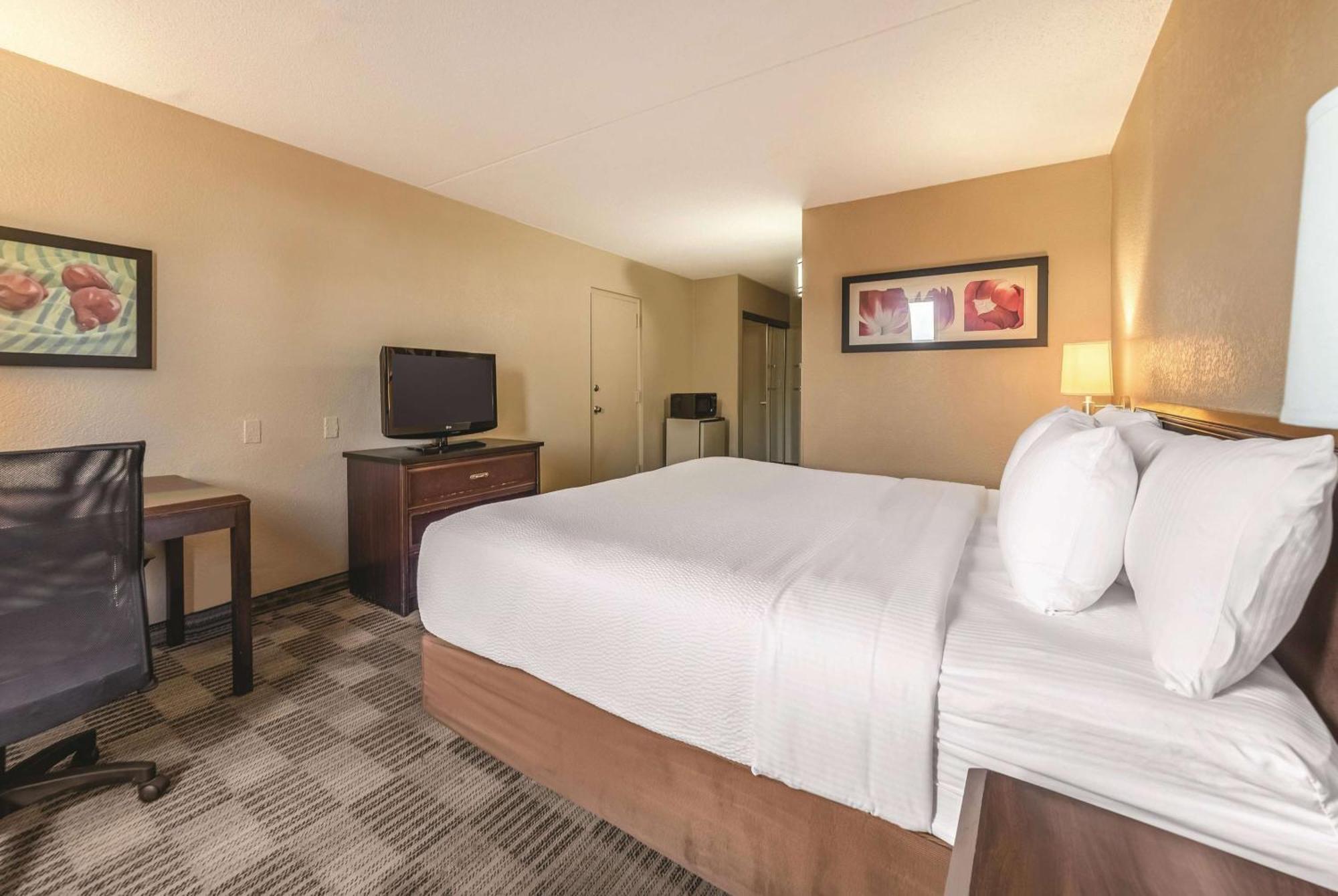 Ramada Inn By Wyndham Fairfield Nj Zewnętrze zdjęcie