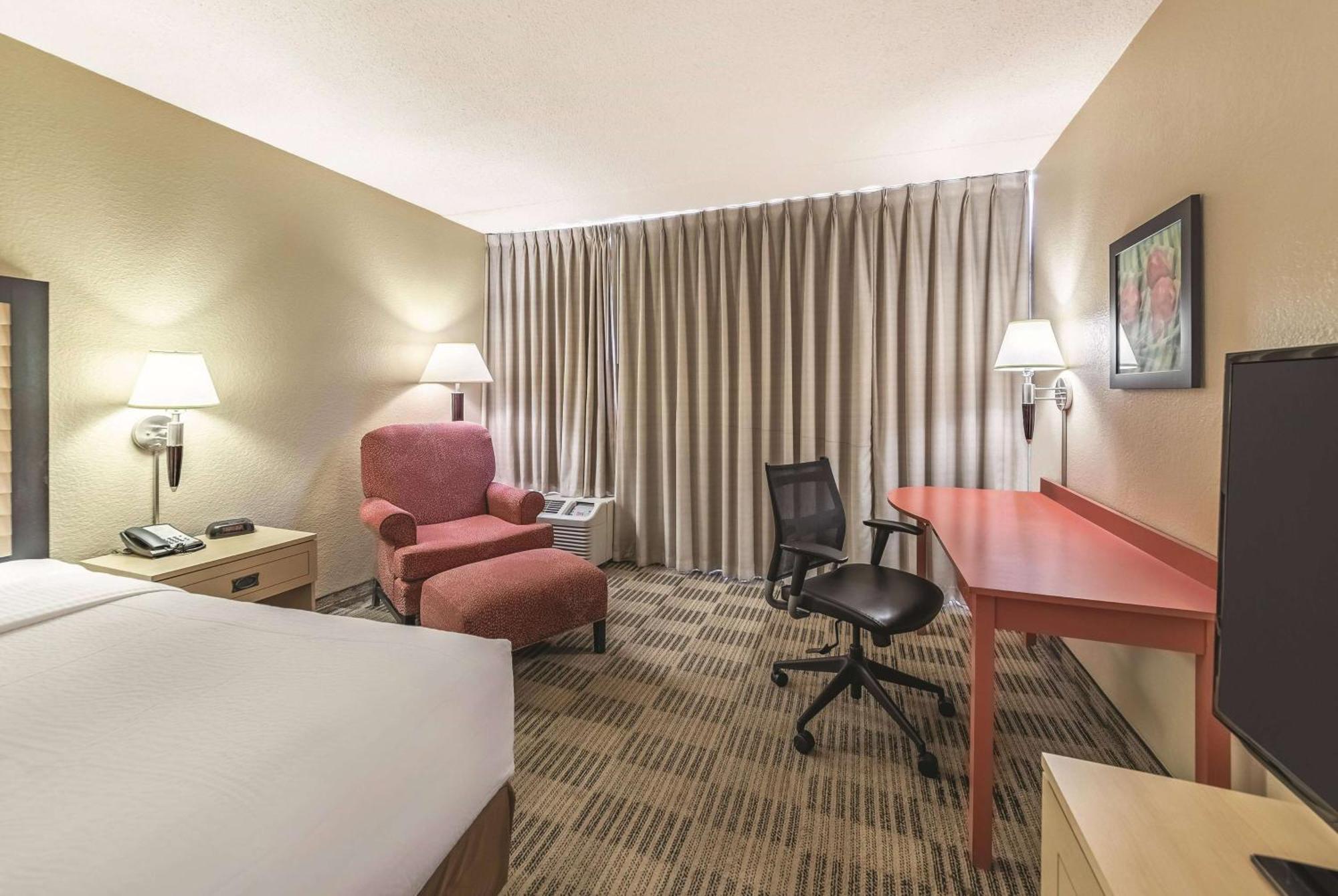 Ramada Inn By Wyndham Fairfield Nj Zewnętrze zdjęcie